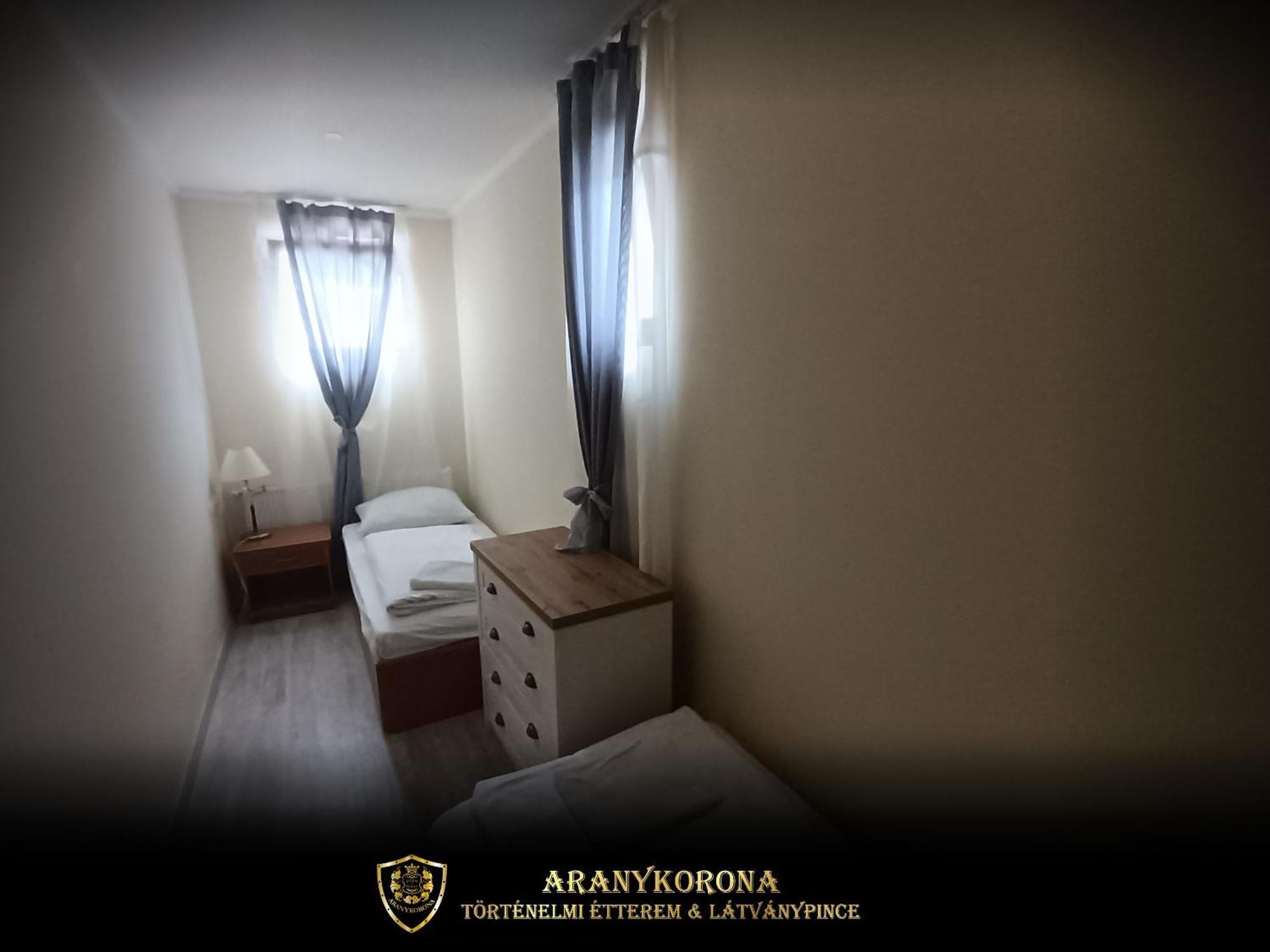Aranykorona Apartmanház Miskolc Esterno foto