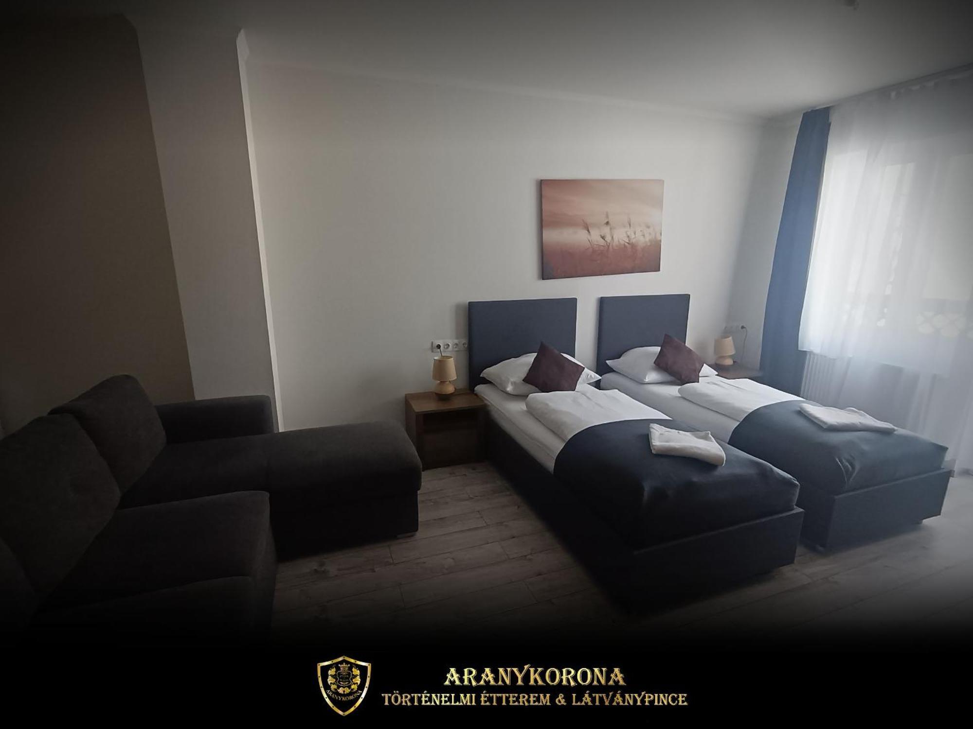 Aranykorona Apartmanház Miskolc Esterno foto